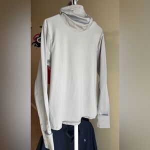 Under Armor Men’s Turtle Neck Running Pullover Size XL Gray